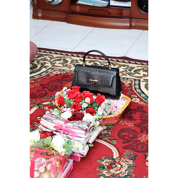 10 aminah